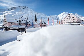 Arlberg Hospiz Chalet Suiten