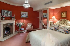 Summer Lodge Country House Hotel