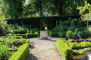 Summer Lodge Country House Hotel