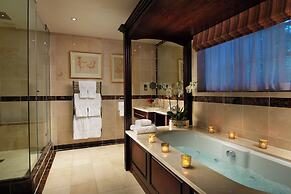 Summer Lodge Country House Hotel