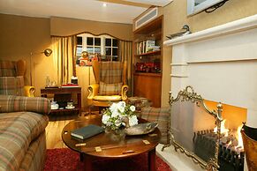 Summer Lodge Country House Hotel