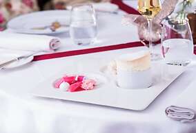 Summer Lodge Country House Hotel