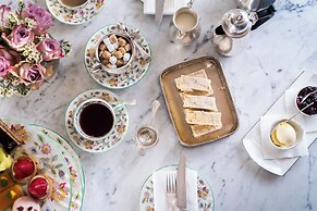 Summer Lodge Country House Hotel