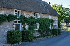 Summer Lodge Country House Hotel