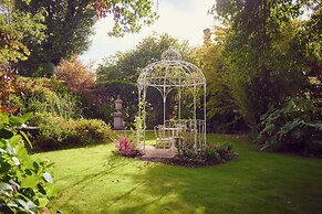 Summer Lodge Country House Hotel