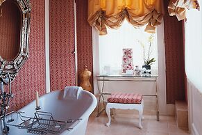 Summer Lodge Country House Hotel