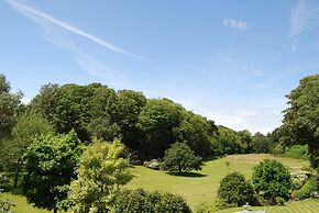 Longueville Manor