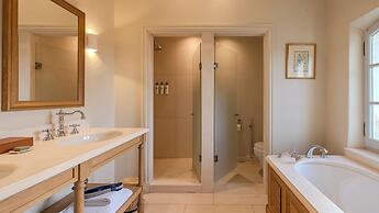 Hotel Crillon Le Brave