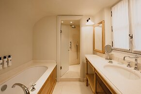Hotel Crillon Le Brave