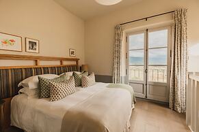 Hotel Crillon Le Brave
