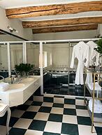 Grande Roche Hotel