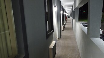 Days Inn by Wyndham Indianapolis East Post Road