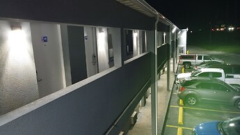 Days Inn by Wyndham Indianapolis East Post Road