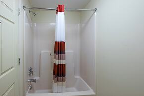 Red Roof Inn Hendersonville