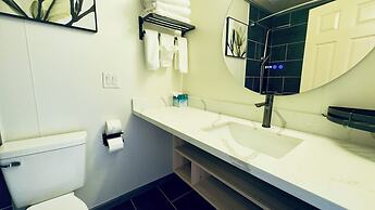 Interurban Suites Hotel