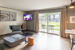 Interurban Suites Hotel