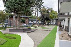 Interurban Suites Hotel