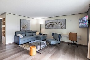 Interurban Suites Hotel