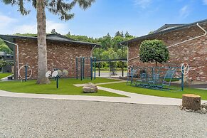 Interurban Suites Hotel