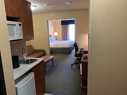 Merit Hotel & Suites