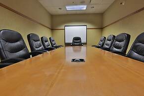 Merit Hotel & Suites