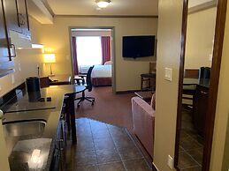 Merit Hotel & Suites