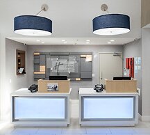 Holiday Inn Express & Suites Lake Forest by IHG