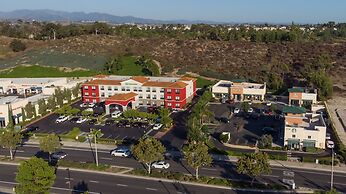 Holiday Inn Express & Suites Lake Forest by IHG