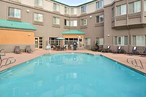 Holiday Inn Express & Suites Elk Grove Central - Hwy 99 by IHG
