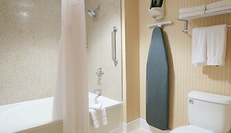 Holiday Inn Express & Suites Elk Grove Central - Hwy 99 by IHG