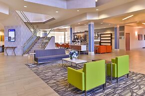 Holiday Inn Express & Suites Elk Grove Central - Hwy 99 by IHG