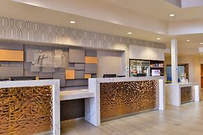 Holiday Inn Express & Suites Elk Grove Central - Hwy 99 by IHG
