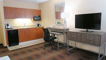 Holiday Inn Express & Suites Elk Grove Central - Hwy 99 by IHG