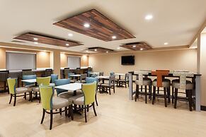 Holiday Inn Express Hotel & Suites Mebane by IHG