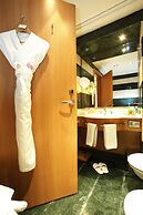 Crowne Plaza Hotel Beirut by IHG