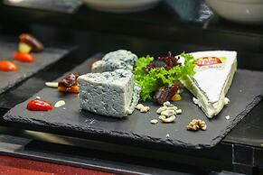 Crowne Plaza Hotel Beirut by IHG