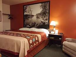 Hotel Iron Mountain Inn & Suites