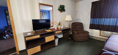 Hotel Iron Mountain Inn & Suites