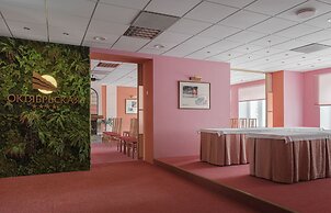 Hotel Oktyabrskaya