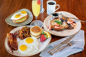 WaterColor Inn & Resort