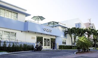 Aqua Hotel & Suites
