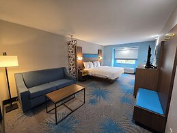 Days Inn & Suites by Wyndham Brandon Amphitheater