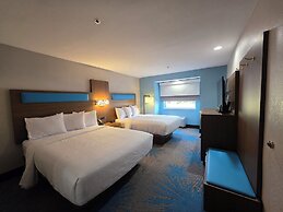 Days Inn & Suites by Wyndham Brandon Amphitheater
