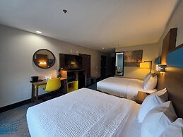 Days Inn & Suites by Wyndham Brandon Amphitheater