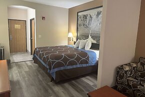 Super 8 by Wyndham Huntsville