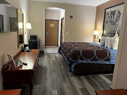 Super 8 by Wyndham Huntsville