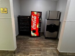 Super 8 by Wyndham Huntsville