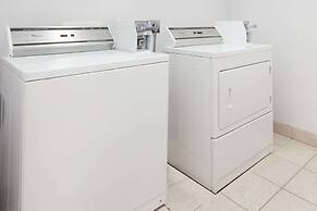 Super 8 by Wyndham Huntsville