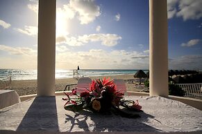 Golden Parnassus All Inclusive Resort & Spa - Adults Only