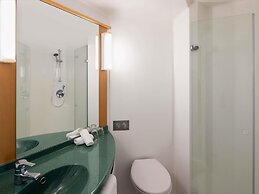 ibis Sydney Thornleigh